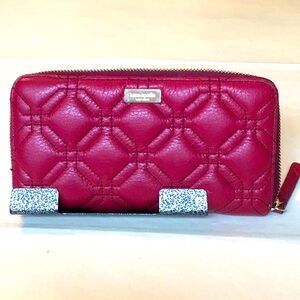 Kate Spade zip around wallet
Wallet
#Kate Spade puffy wallet
#zip around wallet